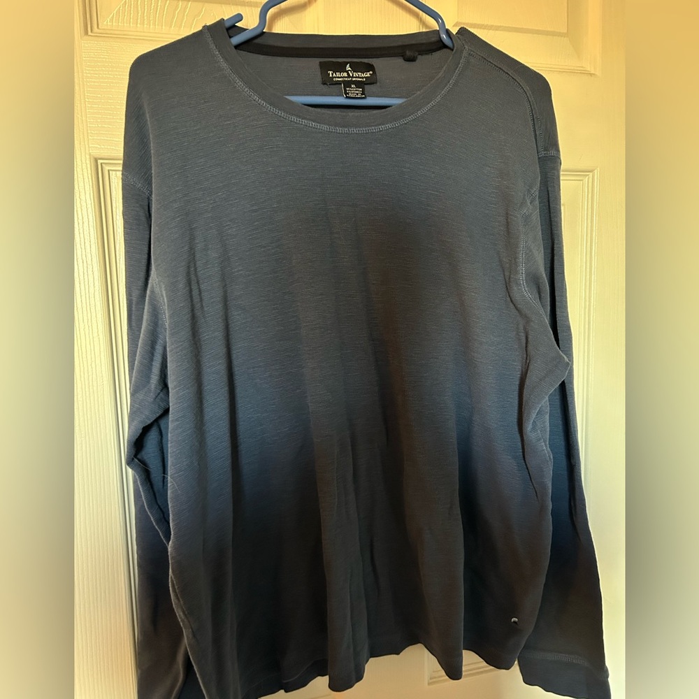 Long sleeve men’s casual shirt